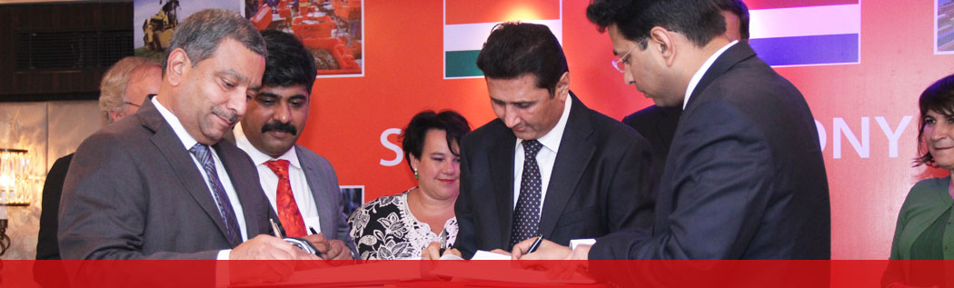 The MOU was signed by Mr. Ravindra Singh Singhvi, MD & CEO in the presence of the Hon’ble Prime Minister of The Netherlands, Mr. Mark Rutte